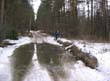Но в некоторых - страшно без шипов. Лед на дне идеально гладкий.